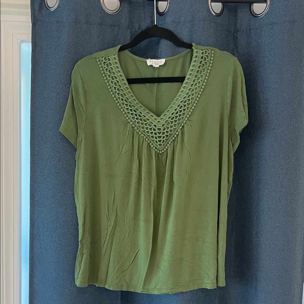 Elegant Green Crochet V-Neck Blouse